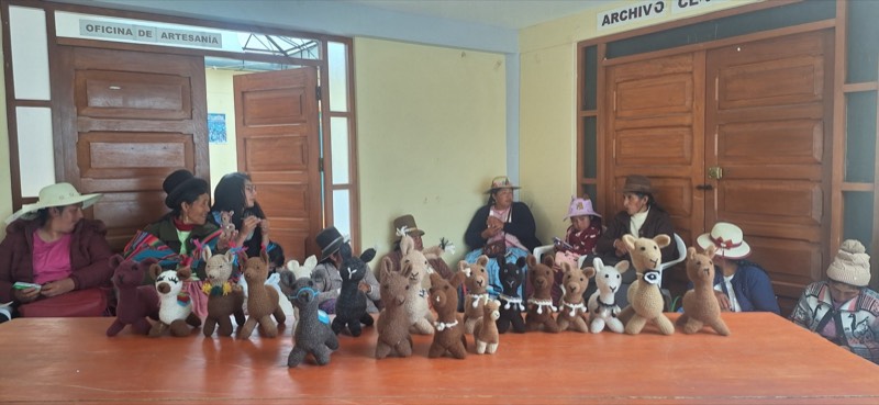 Handmade alpaca and llama amigurumi made by artisans in Nuñoa, Peru